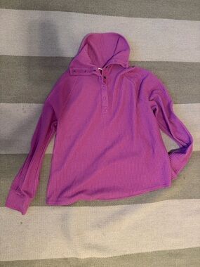 New In Waffle-Knit Hooded Pullover in Bright Pink